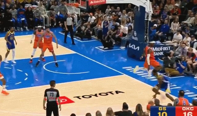 唯一中锋遭遇重伤！霍姆格伦倒下令雷霆内线真空